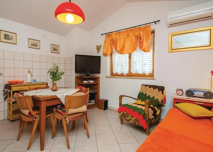Holiday Home Nedescina Cr